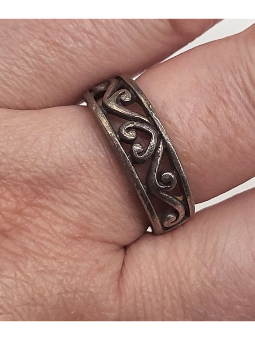 925 Sterling Silver Vintage Floral Heart Scroll Filigree CSE Band Ring Size 7.5 - Picture 2 of 10